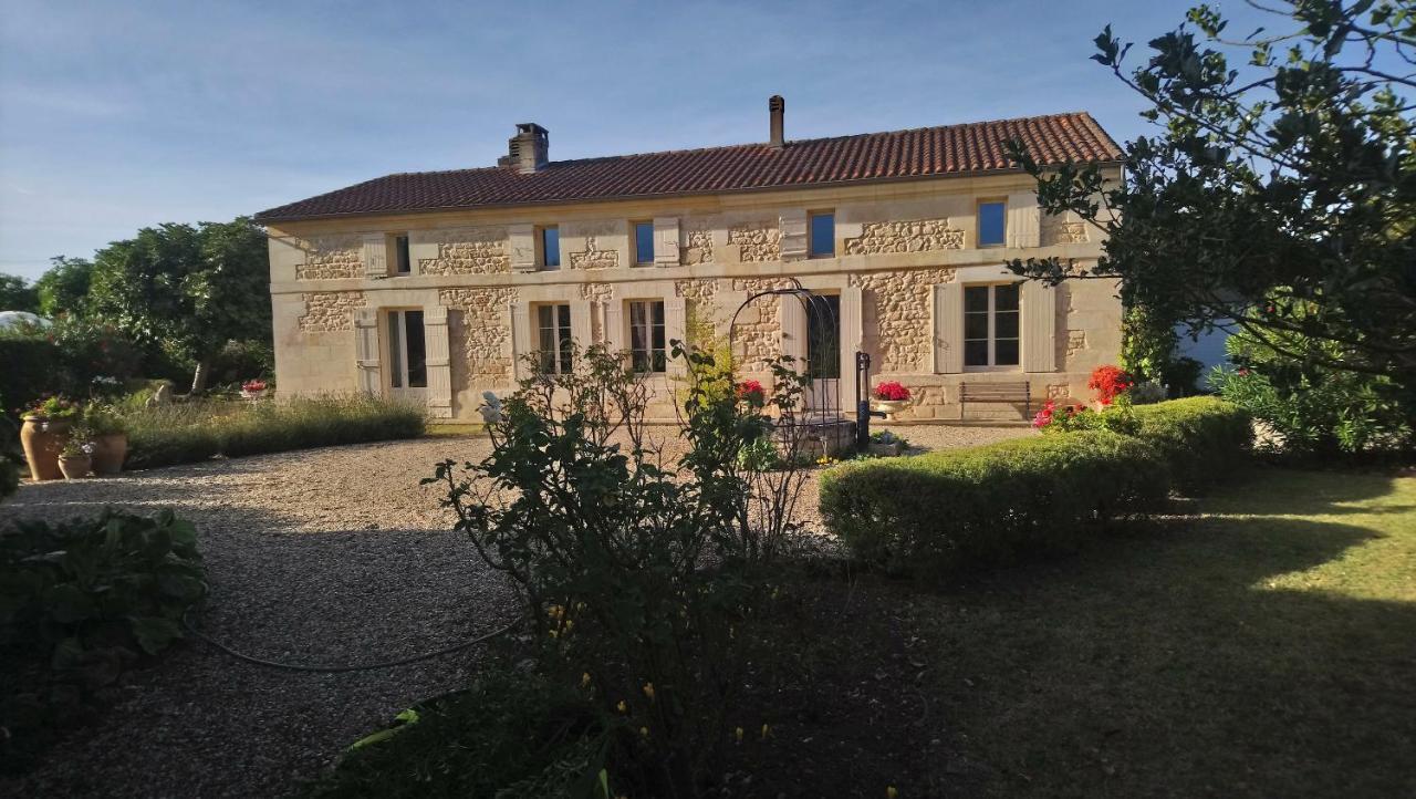 Chambres D'Hotes Du Domaine De Lansac Lansac  Exterior photo